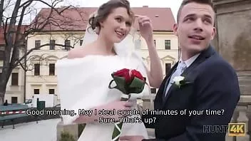 Reproduzir Hunt4k. casal decide vender bucetinha de noivas por bom preço