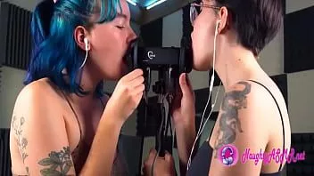 Играть Святая хрень, что за шоу - naughtyasmr.net