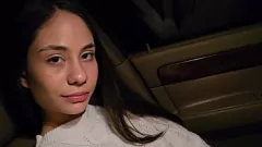 play Gagica latină europeană se duce sălbatic pe plajă: muie, cowgirl și cum-calmare