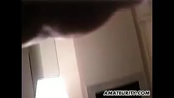 Redare Kinky mama este obsedată să-și întindă fundul