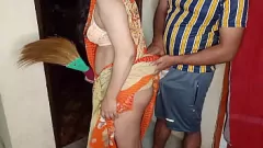 play A limpeza matinal da madrasta se transforma em sexo quente da manhã