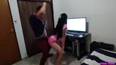 Putar Sister tiri Latina yang panas memberi Blowjob dan Wild Ride dalam Pelajaran Anal Dembow